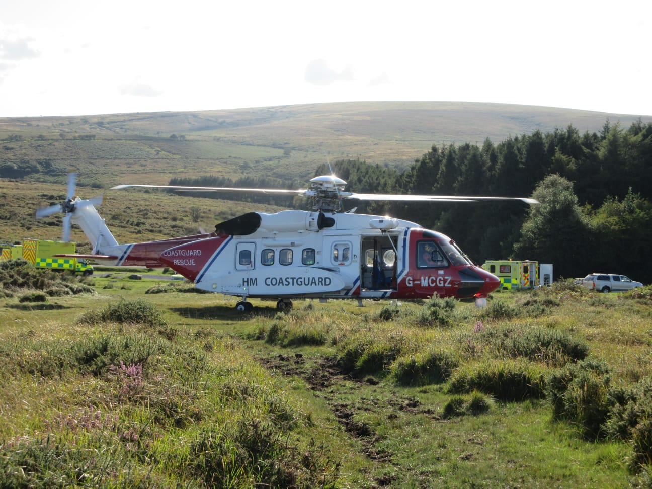 Stephen's HM Coastguard Rescue Helicopter arriving on scene