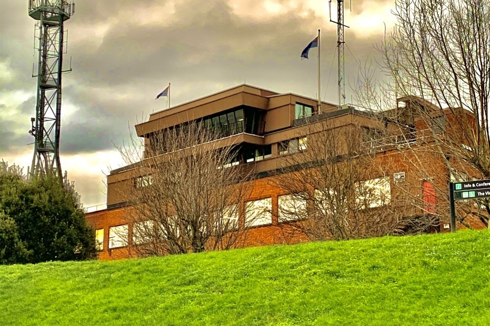London MRSC from the banks of the Thames
